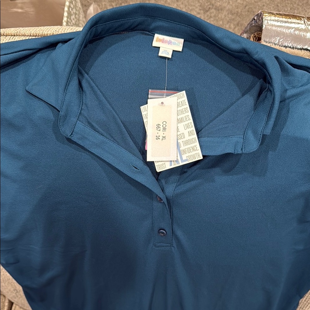 Lularoe Cori shirt